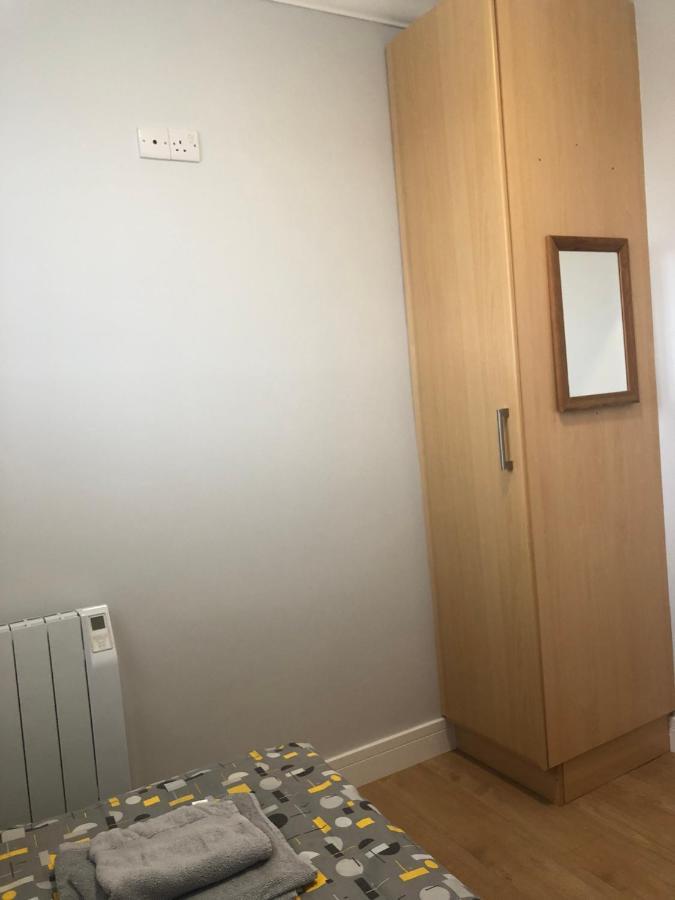 Cheerful 4 Bedroom Town House With Bbq, Galway Kültér fotó